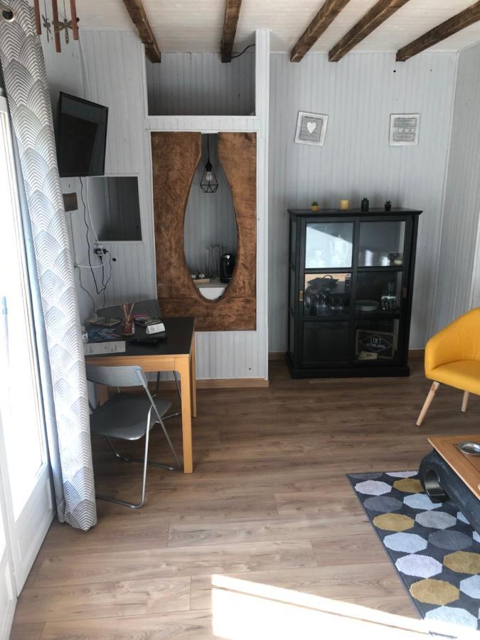 Les Vieille Tuiles Apartment Cudos Екстериор снимка