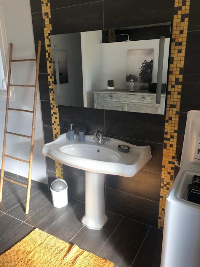 Les Vieille Tuiles Apartment Cudos Екстериор снимка